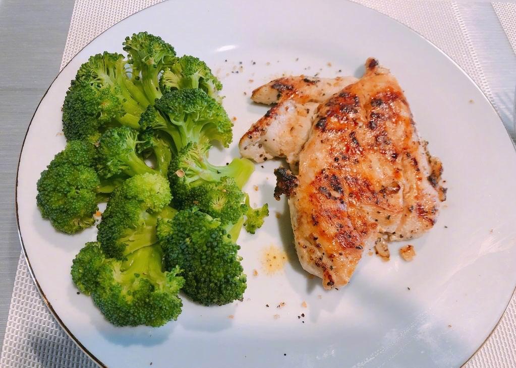 女明星的吃法?林心如晒减肥餐调侃分量惊呆网