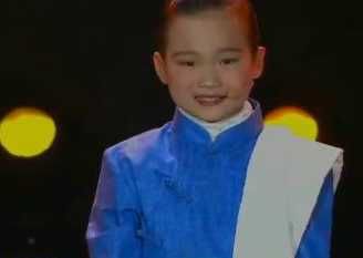 这位小女孩出场无人识 自曝身份后 冯小刚张国