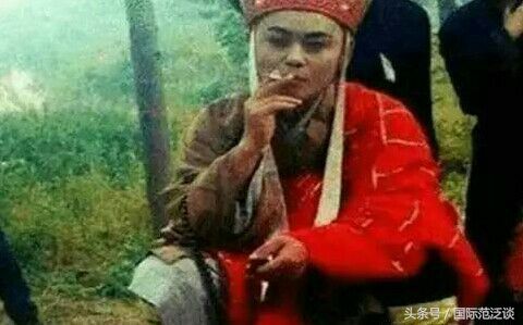 实拍:明星们在片场拍摄时的场景，看完忍不住大笑，唐僧也穿越了