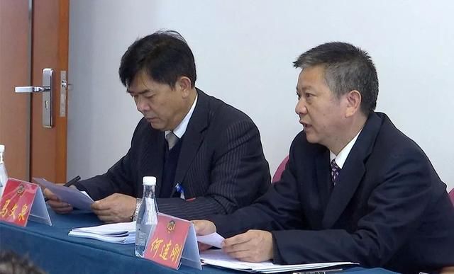 共青团,总工会,妇联,社会福利界委员纷纷发言:何连刚委员认为,社会