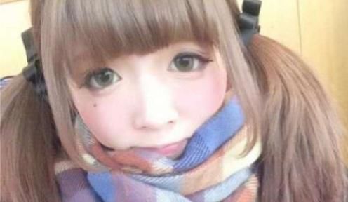 交往三个月的女友卸妆后 把男友吓哭了 这是同一个人?