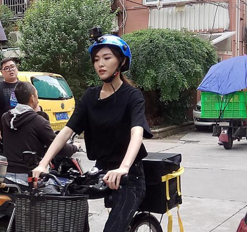 罗晋唐嫣《归去来》播放量破50亿,唐嫣现身街