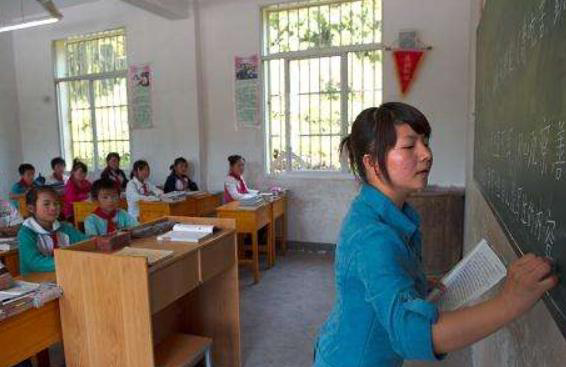 教师的好消息来了:这类教师无需笔试,薪资待遇