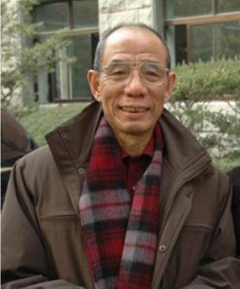 演奸雄无人超越的老戏骨，与离异女士牵手相伴终老，一辈子零差评