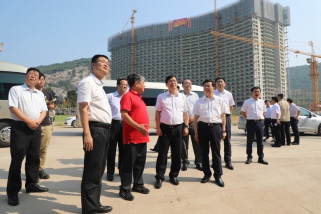 杭州市市长徐立毅考察太湖龙之梦乐园 杭州市市长徐立毅考察太湖龙之梦乐园