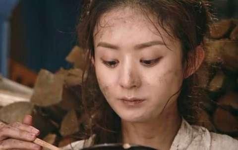 赵丽颖吃啥都能眉飞色舞,吴昕宋茜跟她比简直