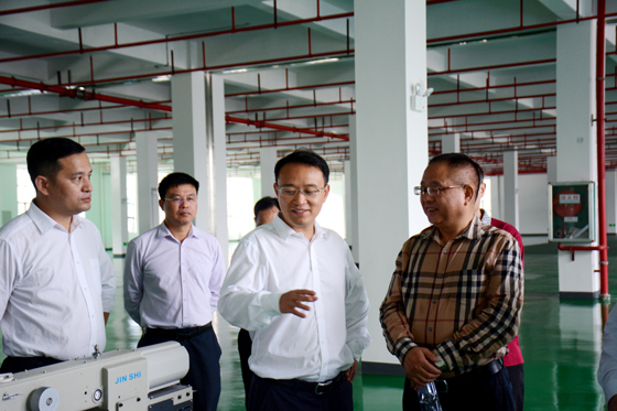 王方红深入凭祥综保区调研项目建设情况