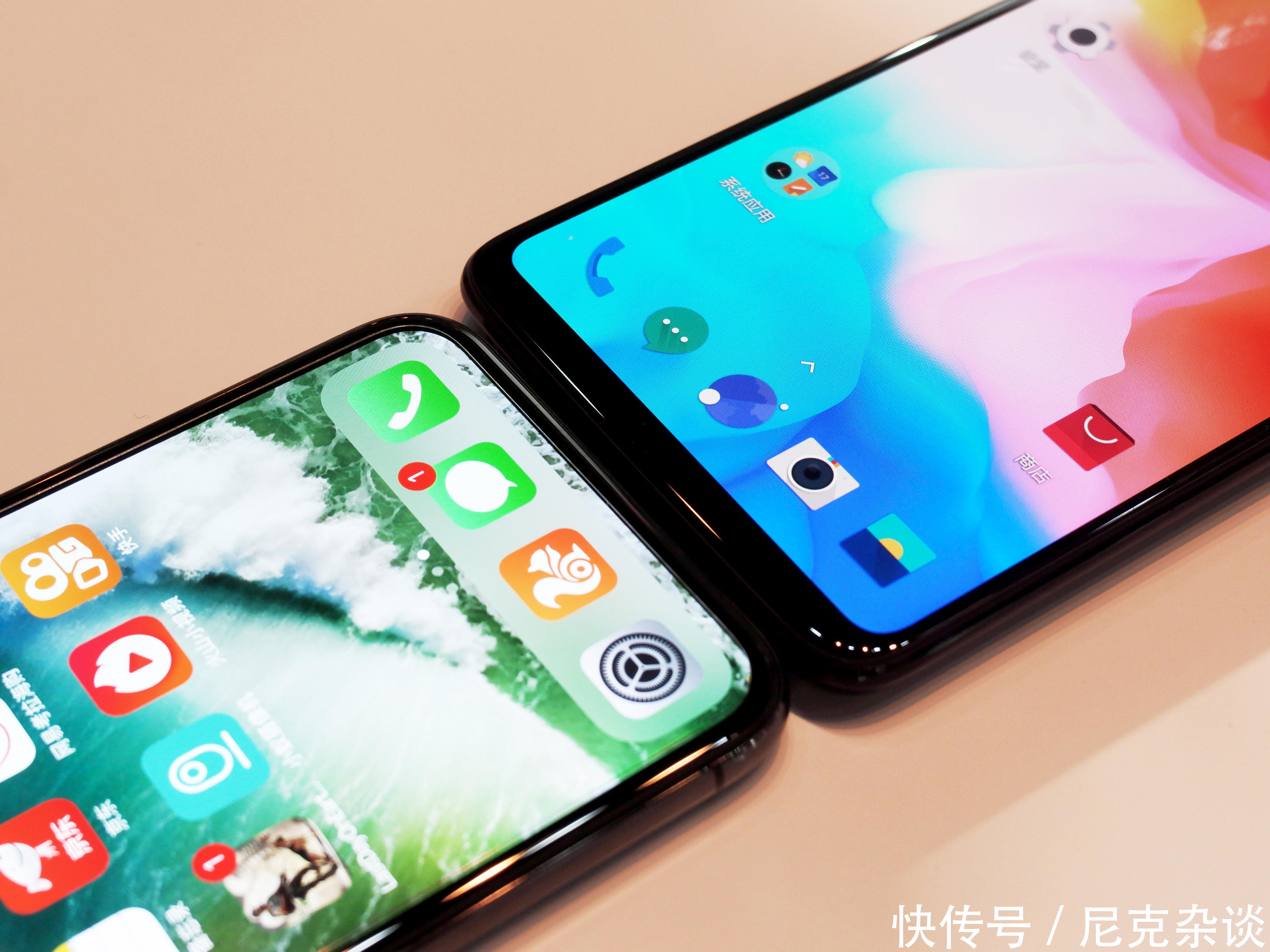 iPhone X和一加6真机对比:宽刘海跟窄下巴谁更