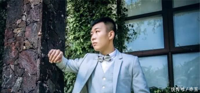 YY小白龙回应粉丝给舞帝利哥开专场我骄傲,但