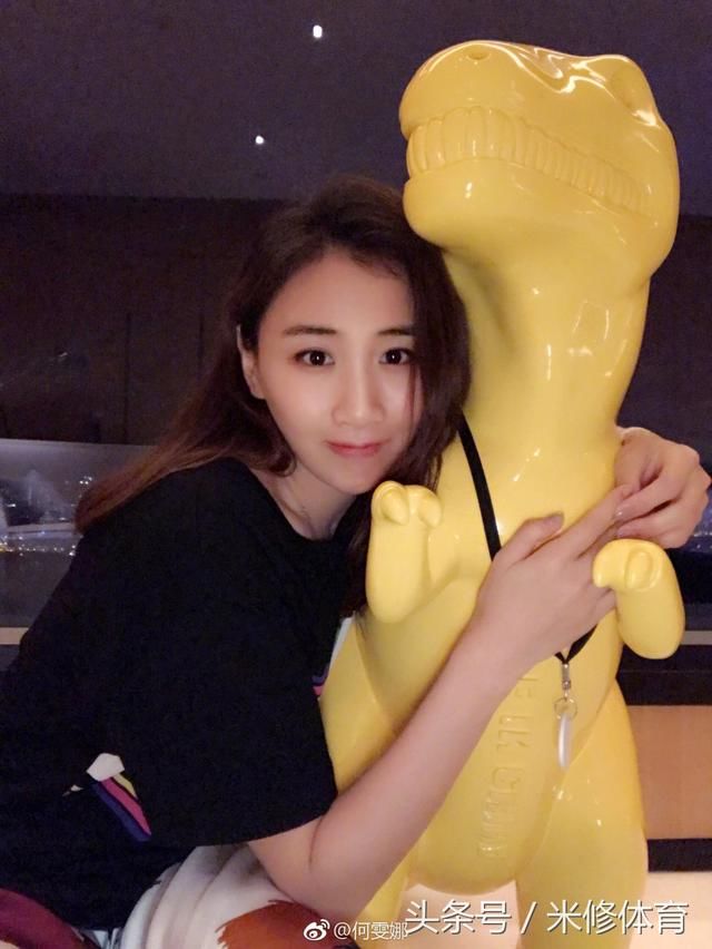 百米飞人与何雯娜跑步,约陈若琳爬山,大胆直言