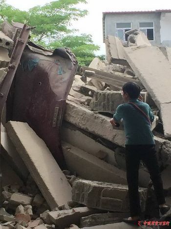 河南官员被指带队强行拆除合法民宅 损失达上百万