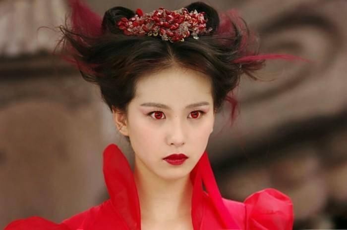 为什么电视剧女主角黑化都化大红唇,杨幂扶摇