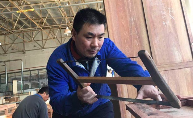 顶级木匠来了！参与直播互动 送最牛手把件