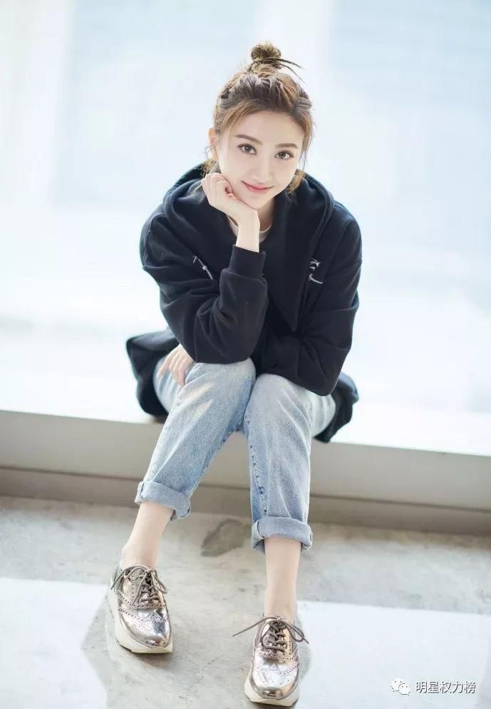 王源千玺刘昊然吴磊登周年封面 baby杂志大片