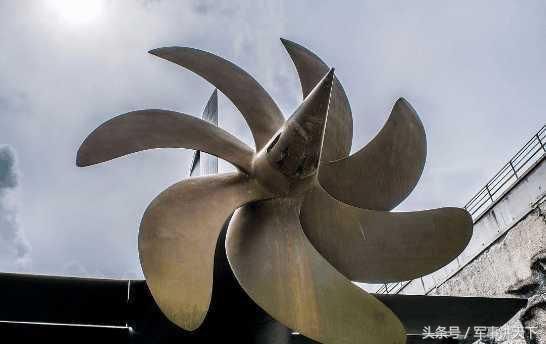 航母最全知识:根据排水量分级别,10万吨需要多