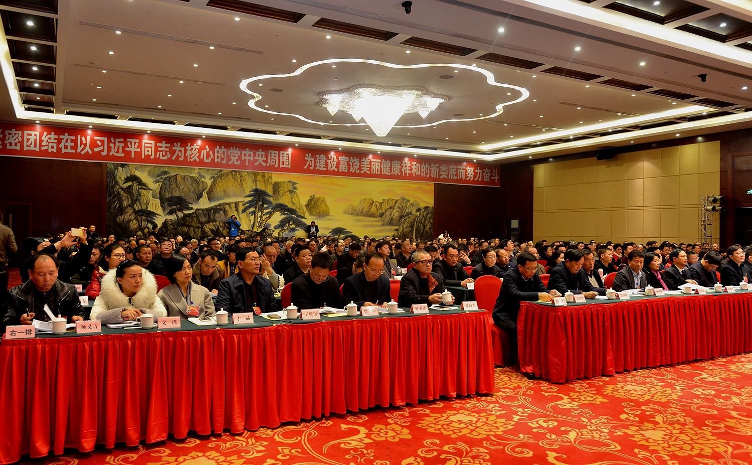 美女副院长为107位博士寻婆家,曾被国家公派至