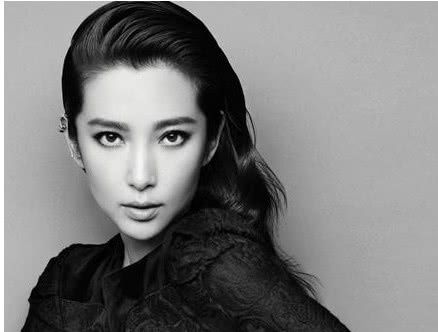 登上《男人装》杂志封面的明星,杨幂赵丽颖上