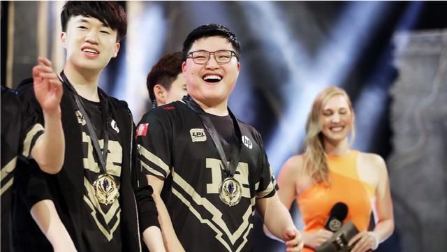 LPL夏季赛季后赛安排出炉,比赛场地引发争议