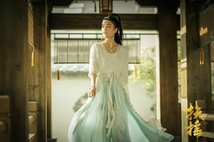 刚与杨幂阮经天合作完,又将与陈晓王凯合作,这