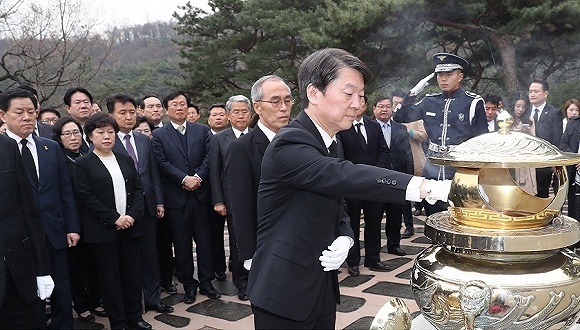 韩国大选总统候选人数创历届新高 拉票战明日