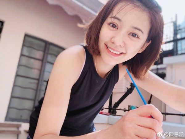 全智贤孕期出街美翻路人,究竟怎样保养才能像