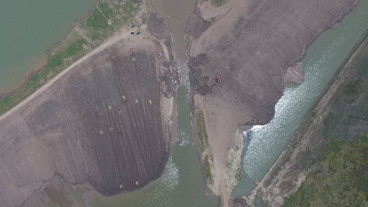 洞庭湖现3万亩“私家湖泊” 62名官员被问责