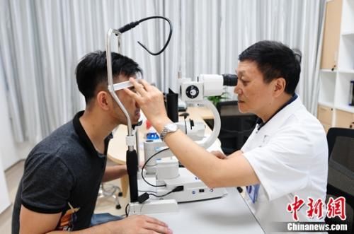 贵州知名眼科专家加盟普瑞眼科