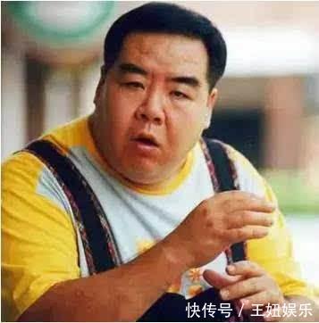 演呆子拿影帝,长相酷似张国荣,最后娶了红孩