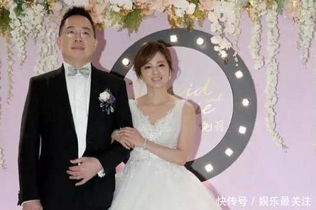 43岁女星再婚,已有5个孩子,欲再拼双胞胎,丈夫