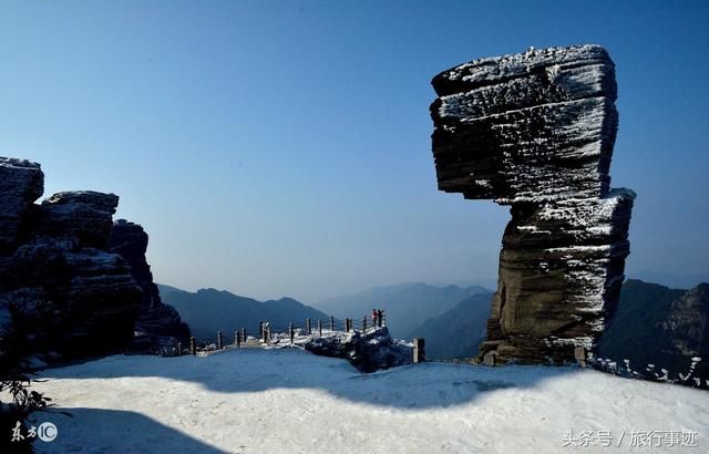 三江险峰图片