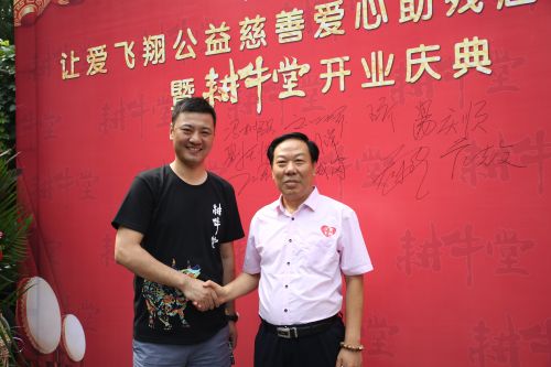 当天莅临望京新店的10位餐饮大咖包括:黄记煌创始人黄耕,新辣道创始人