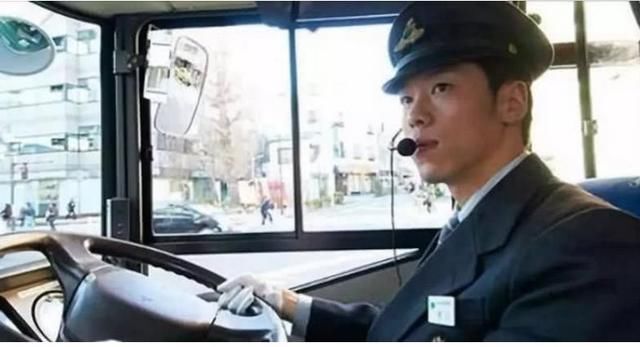 为何中国游客都喜欢去日本旅游,只是公交车细