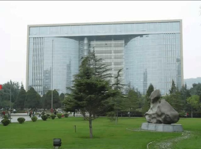 西北地区最好的二本大学! 实力秒杀211, 考上