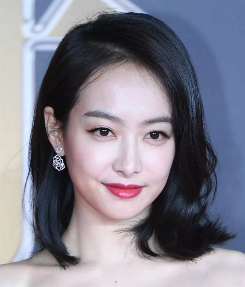 刘诗诗新发型烫小卷却被嫌老气 短发这么卷时