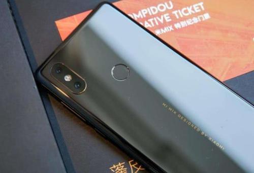 2018年下半年新机潮来临,这3款手机已过时,