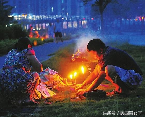 杜月笙出生时,他父亲并不高兴,不是因为这天是