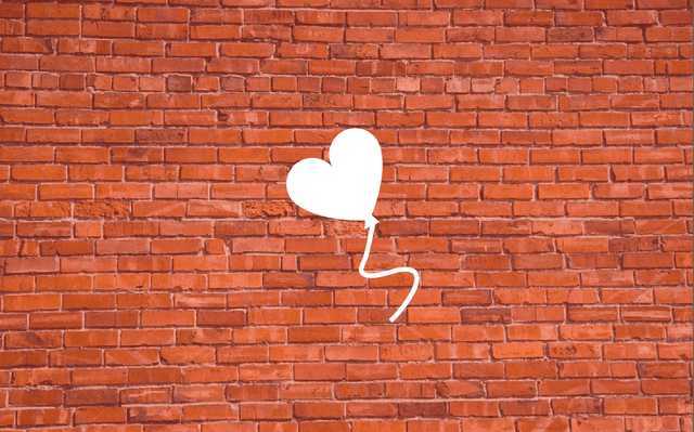 男孩女孩相识相恋,却在结婚前分手了,父母之命