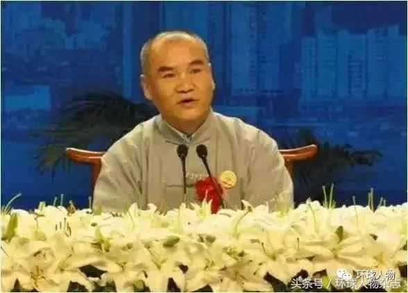 黑道商人转行开女德班,是真悔悟?