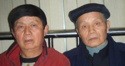 成龙为什么不与同父异母的两个哥哥经常联系