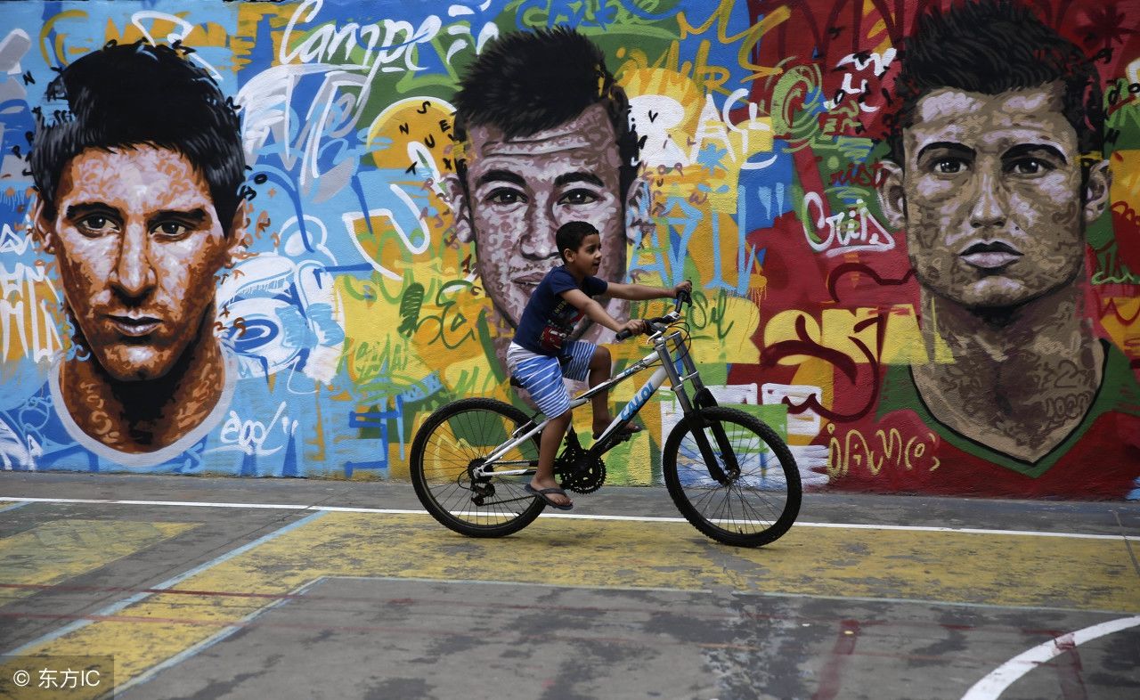 世界杯三支强队都打平,论C罗梅西内少的利弊,