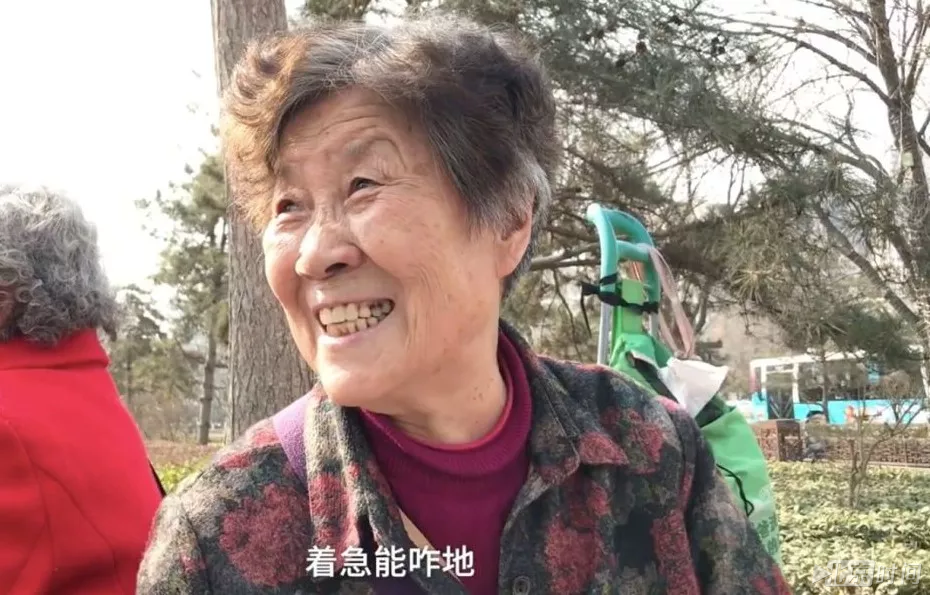 82歲母親為48歲女兒相親!老太太自責:年輕時我多操點心