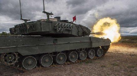 颠簸中的坦克靠什么打中目标?原理如此简单-北