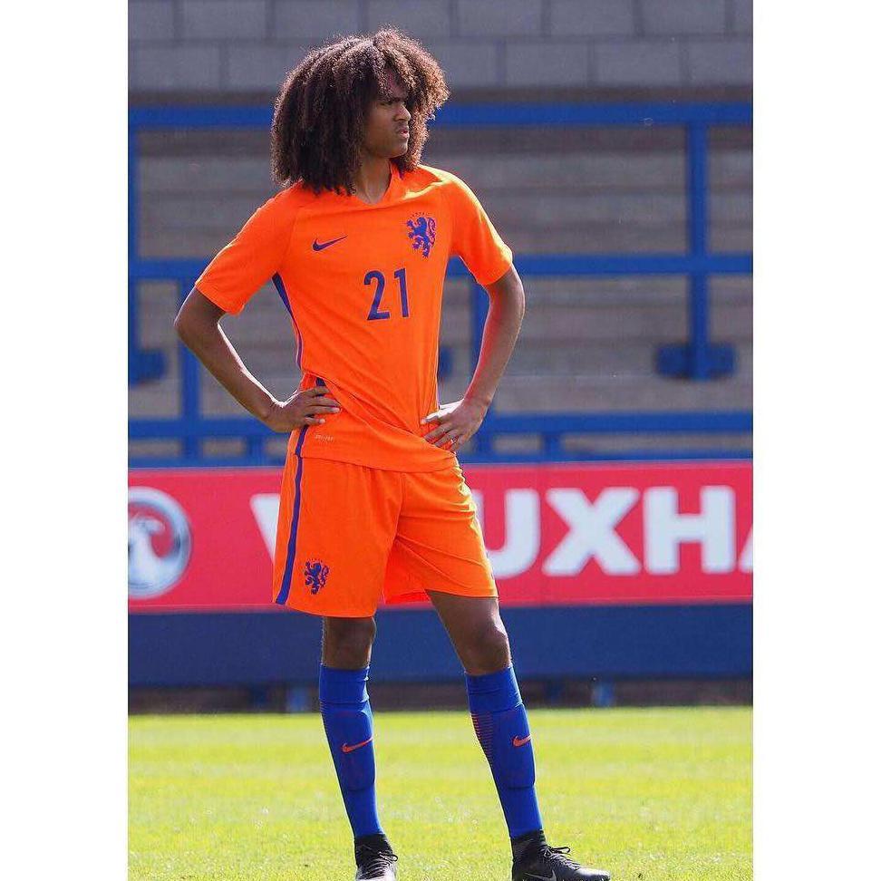 足协归化华裔球员名单出炉,在美洲大放异彩的