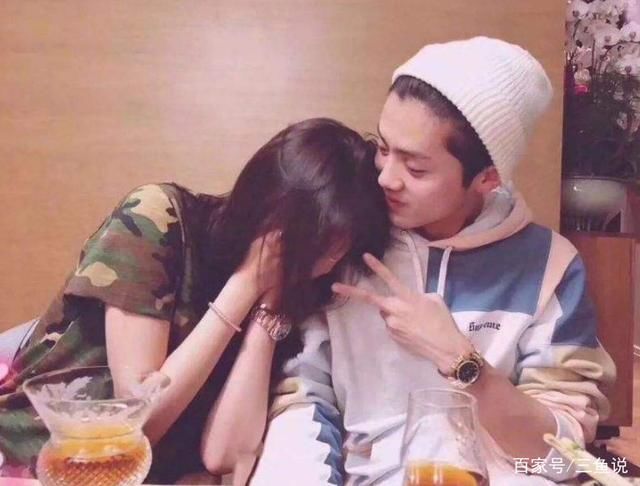 关晓彤去买饮品鹿晗车内吸烟,EXO回国四子只