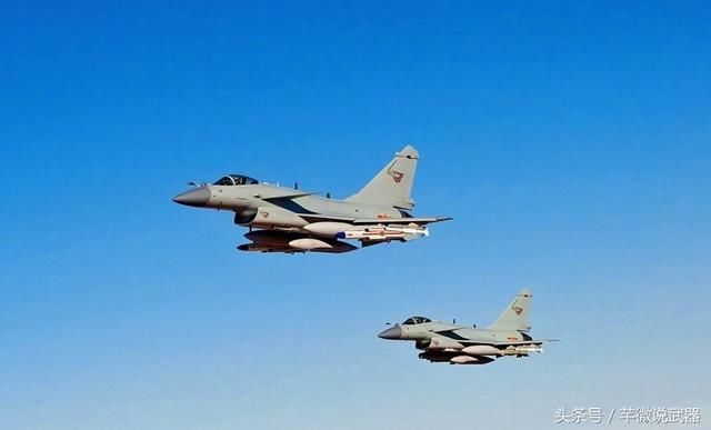 中国歼10C再度亮相, 装备霹雳15空空导弹, 战斗