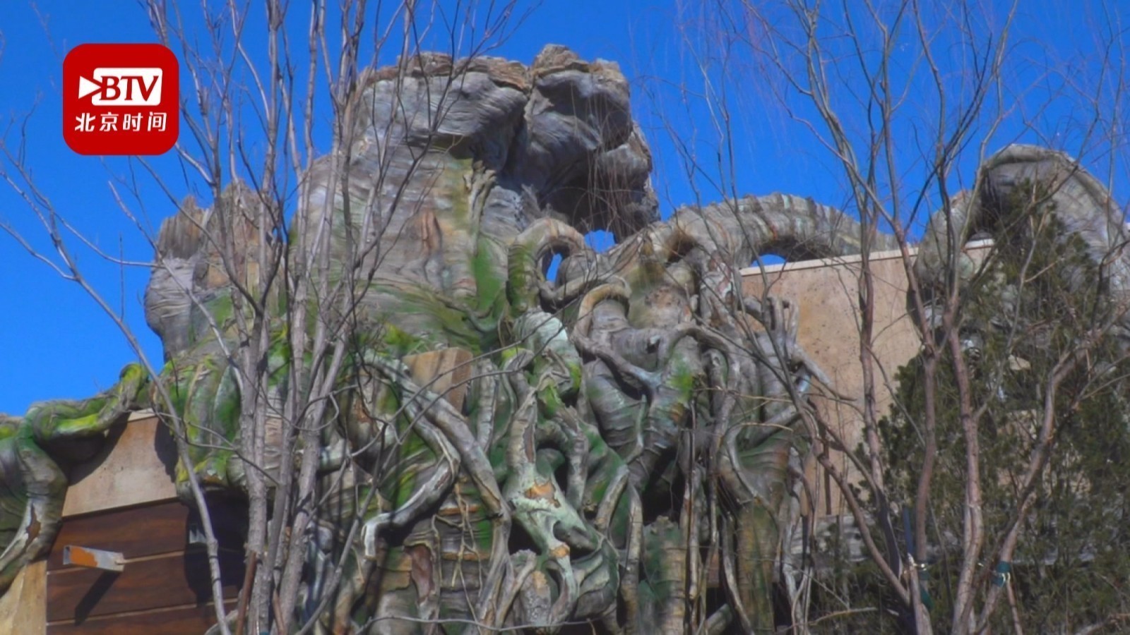 复原《侏罗纪世界》 环球影城打造梦幻乐园 复原《侏罗纪世界》 环球影城打造梦幻乐园