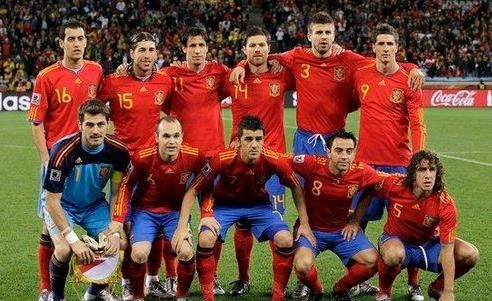 皮克退役,巴萨造就的黄金一代黯然落幕,西班牙