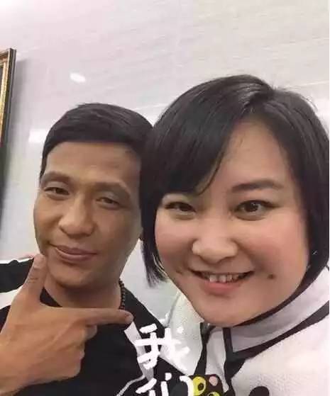 宋小宝和贾玲 (听说你是帅哥,我露出了俩酒窝)