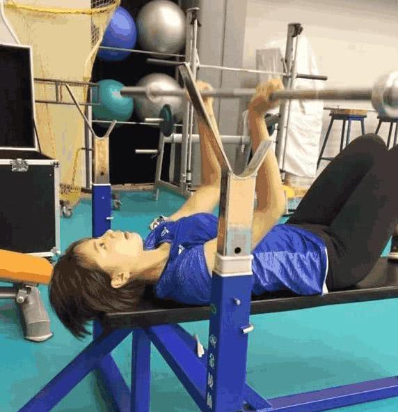 郎平连收2好消息女排29岁世界冠军归队练习中