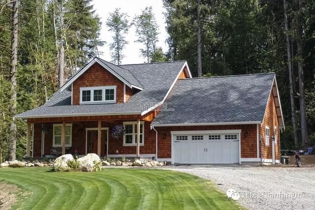 建房图纸新农村自建房美式风格13米X13米两层